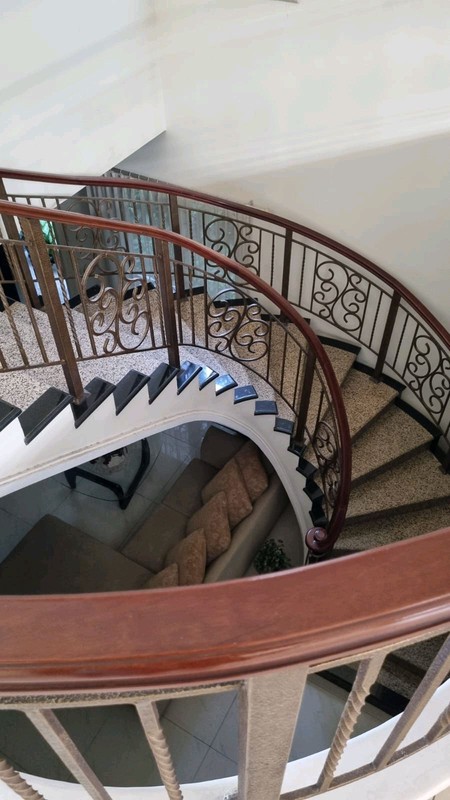 Dijual rumah di Regency 21