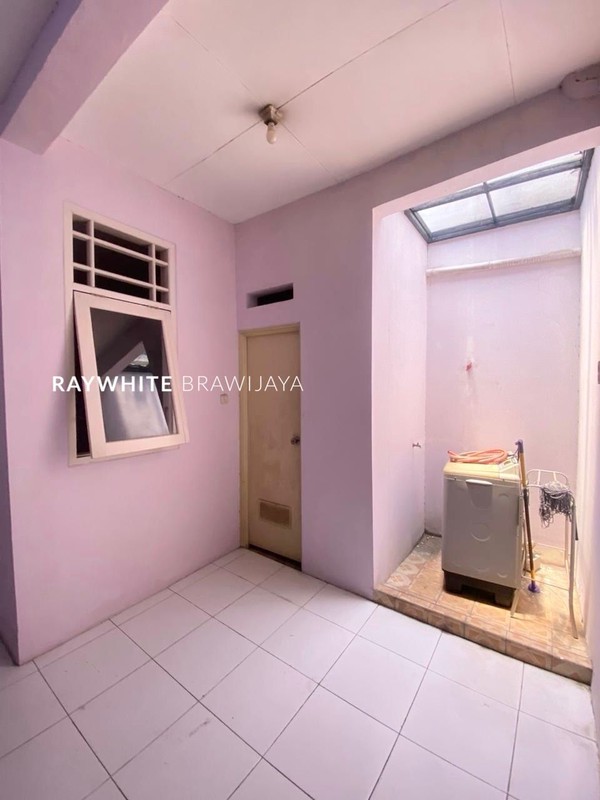 Rumah Siap Huni Dalam Kompleks Area Bekasi Timur