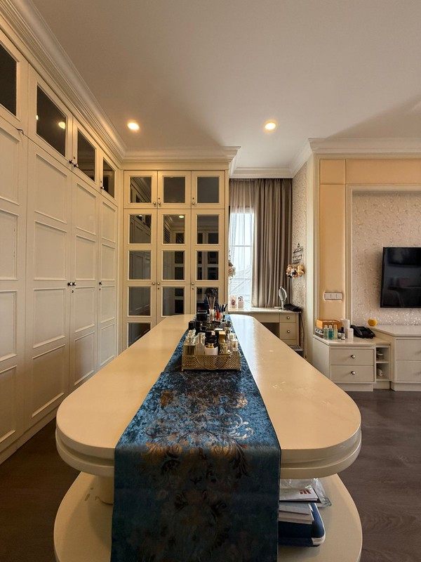 FOR SALE LUXURY HOUSE KEBAYORAN BARU SCBD AREA JALAN CIPAYUNG