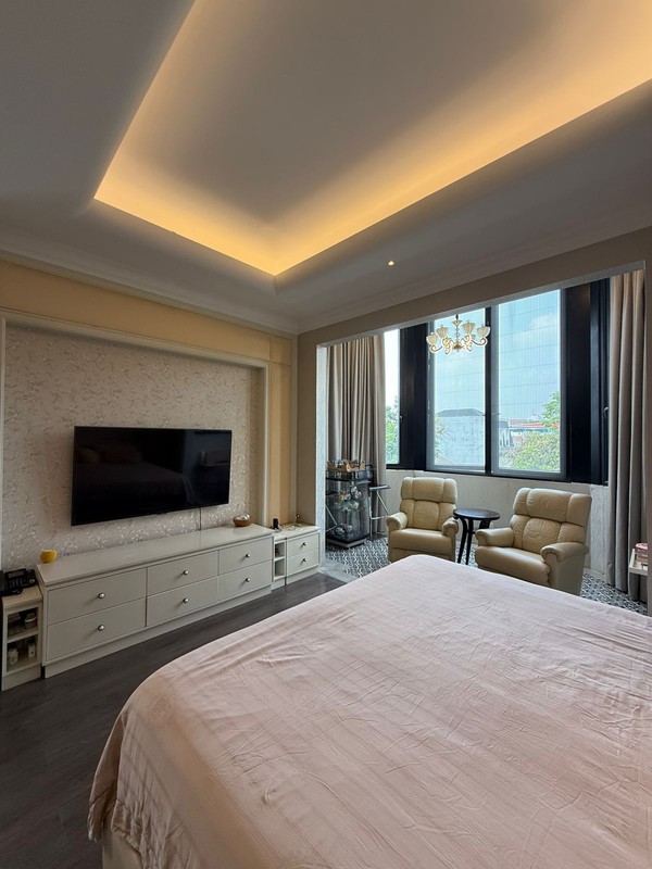 FOR SALE LUXURY HOUSE KEBAYORAN BARU SCBD AREA JALAN CIPAYUNG