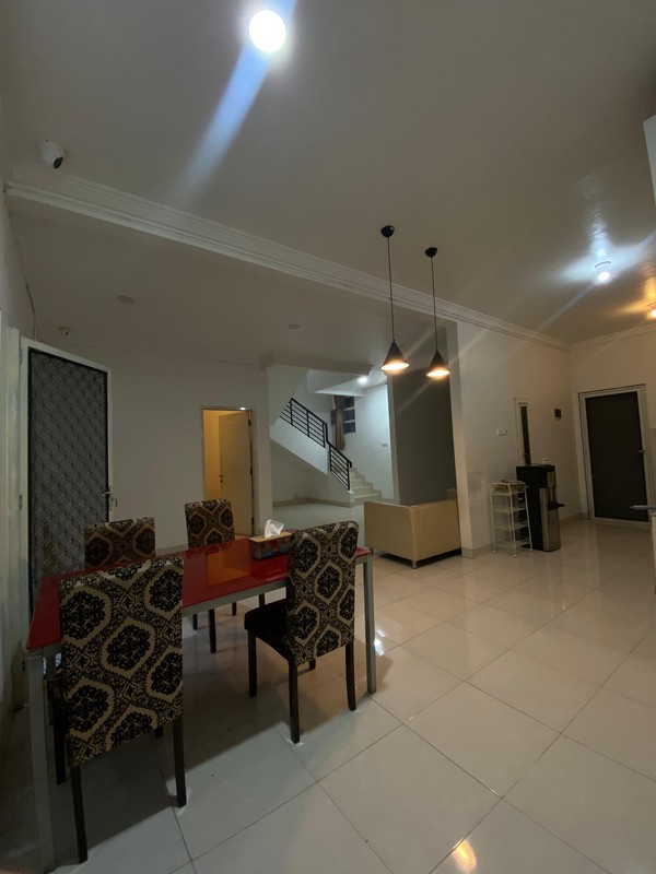 Disewakan rumah furnished , grand wisata