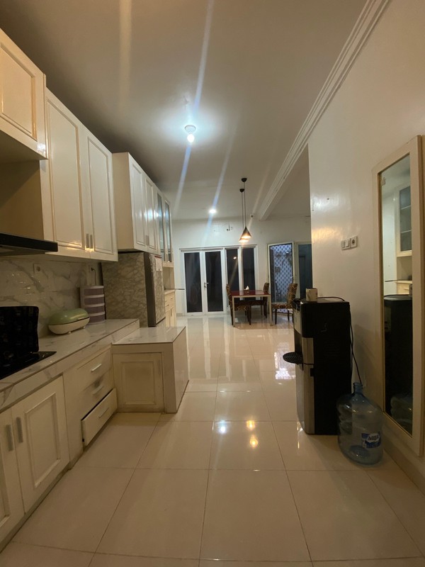 Disewakan rumah furnished , grand wisata