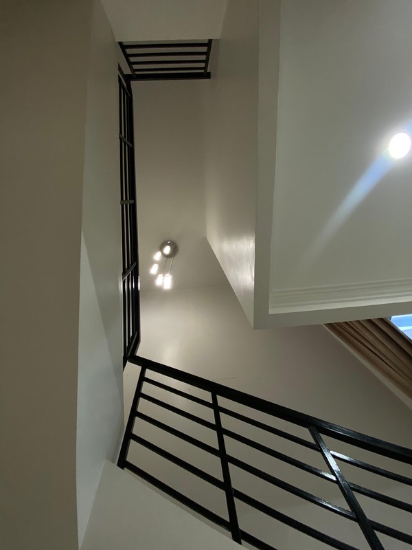 Disewakan rumah furnished , grand wisata