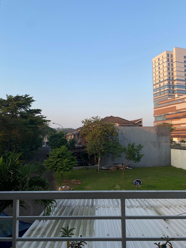 Disewakan rumah furnished , grand wisata