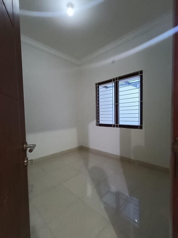 Disewakan rumah , grand wisata