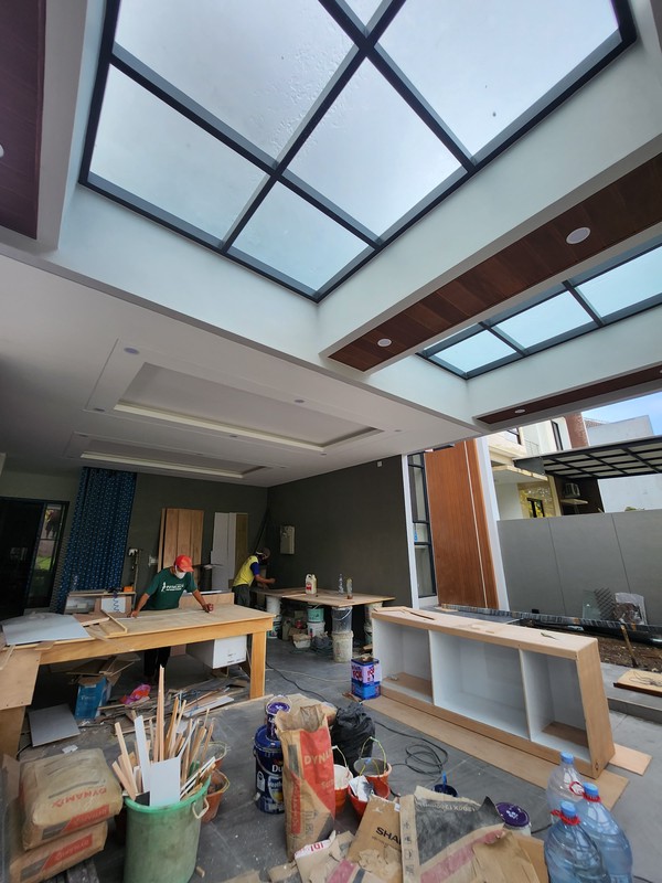 7 Milyar-an Dijual Rumah Baru Citraland Woodland Surabaya Bonus Private Lift , Semi Furniture Modern - Carport 4 LUAS 4 Mobil Siap Huni Dekat Universitas Ciputra, Hokky Buah, Ciputra Hospital, Pakuwon