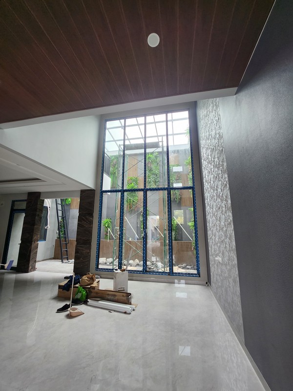 7 Milyar-an Dijual Rumah Baru Citraland Woodland Surabaya Bonus Private Lift , Semi Furniture Modern - Carport 4 LUAS 4 Mobil Siap Huni Dekat Universitas Ciputra, Hokky Buah, Ciputra Hospital, Pakuwon