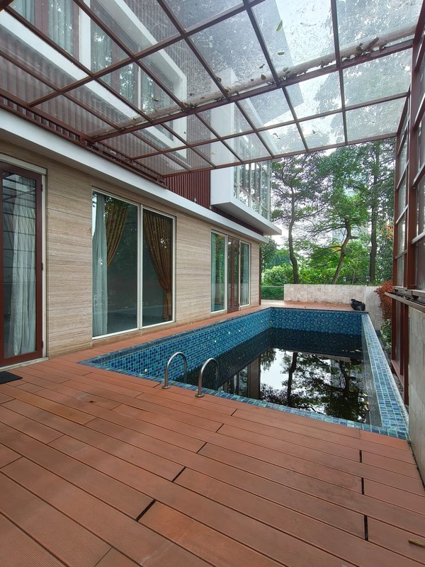 Rumah Hunian Elit Di Daerah Simprug, Jakarta Selatan