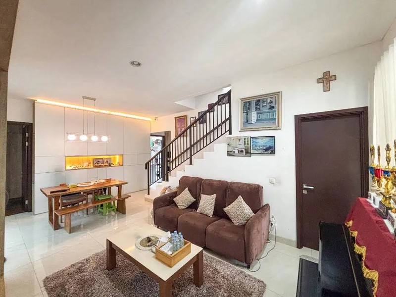 Flash Sale. Rumah mewah Mozia Amata, BSD