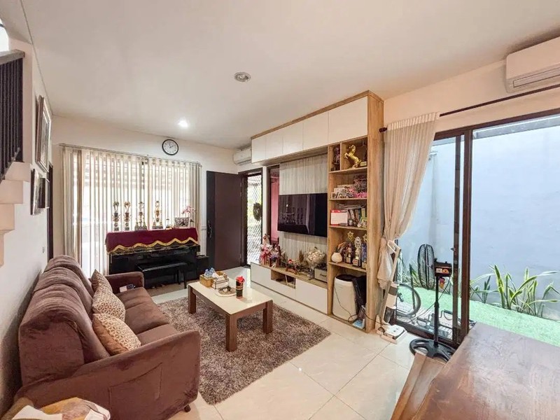 Flash Sale. Rumah mewah Mozia Amata, BSD