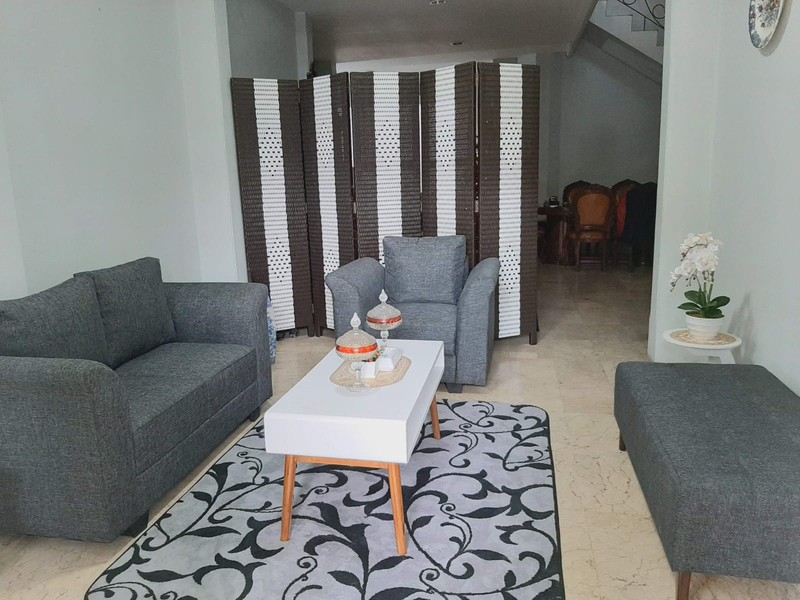 Rumah Siap Huni 2 Lantai di Jatipadang Pasar Minggu