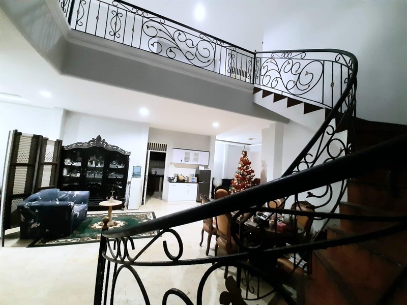 Rumah Siap Huni 2 Lantai di Jatipadang Pasar Minggu