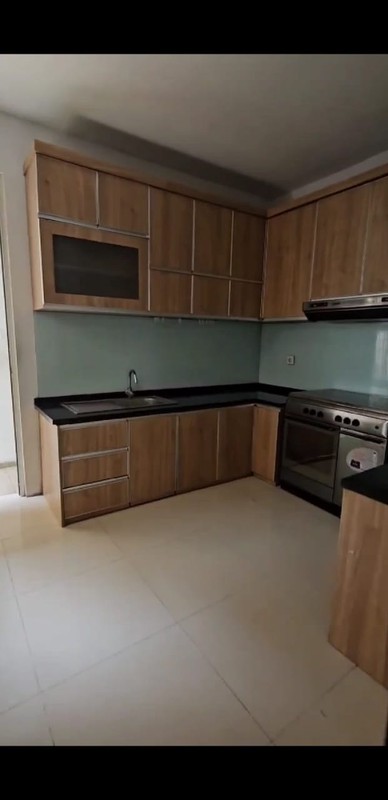 Disewakan rumah di serenia Hills Jakarta Selatan