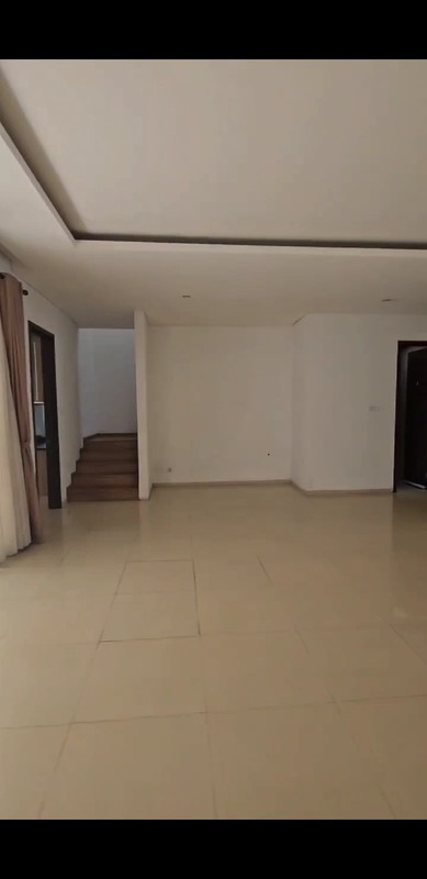 Disewakan rumah di serenia Hills Jakarta Selatan