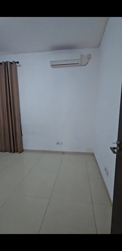 Disewakan rumah di serenia Hills Jakarta Selatan