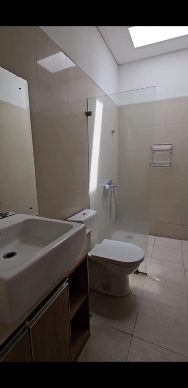 Disewakan rumah di serenia Hills Jakarta Selatan