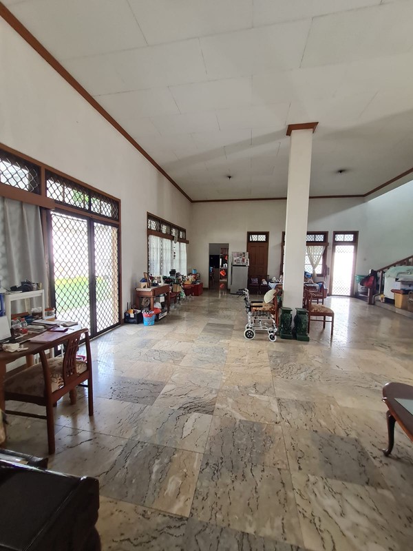 Rumah Mewah di Bukit Cinere Indah - Lahan Luas, Cocok untuk Hunian Keluarga Besar