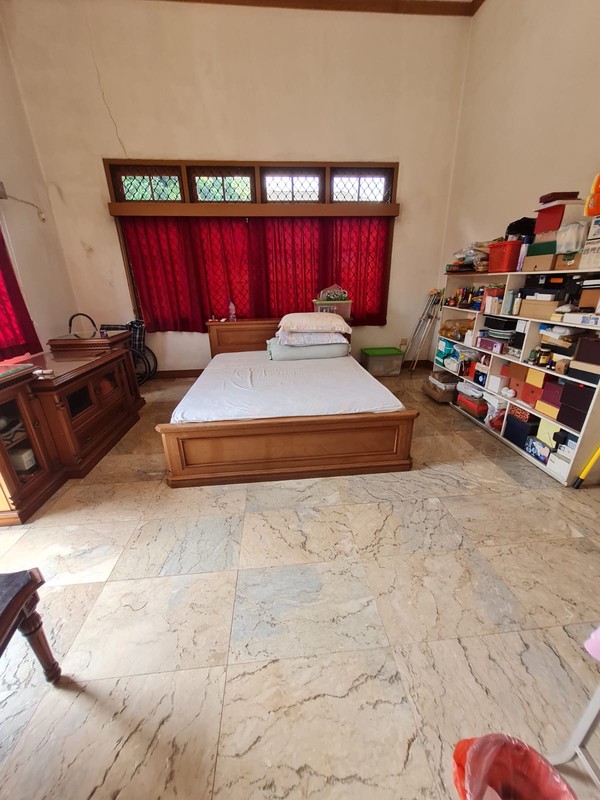 Rumah Mewah di Bukit Cinere Indah - Lahan Luas, Cocok untuk Hunian Keluarga Besar