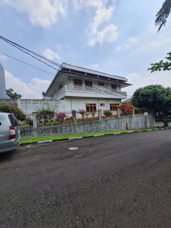 Rumah Mewah di Bukit Cinere Indah - Lahan Luas, Cocok untuk Hunian Keluarga Besar