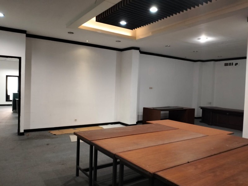 DISEWAKAN EX KANTOR JL. SUMATERA SURABAYA PUSAT