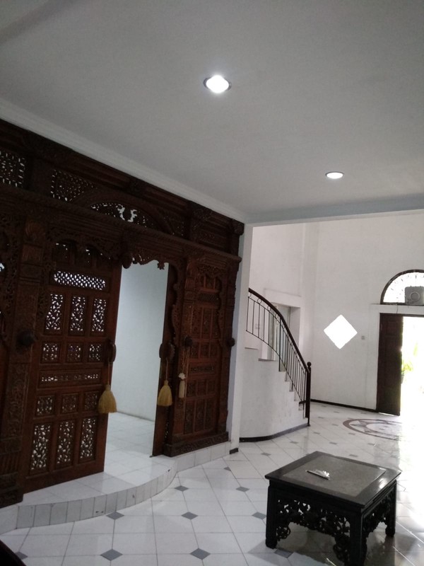 DISEWAKAN MURAH Rumah JL Jambi Surabaya Pusat