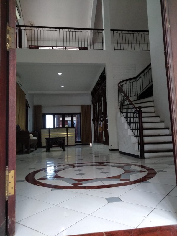 DISEWAKAN MURAH Rumah JL Jambi Surabaya Pusat