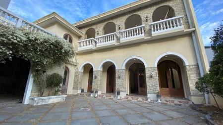 DISEWAKAN RUMAH MEWAH SPANISH STYLE DI VILLA RIVIERRA - PAKUWON CITY