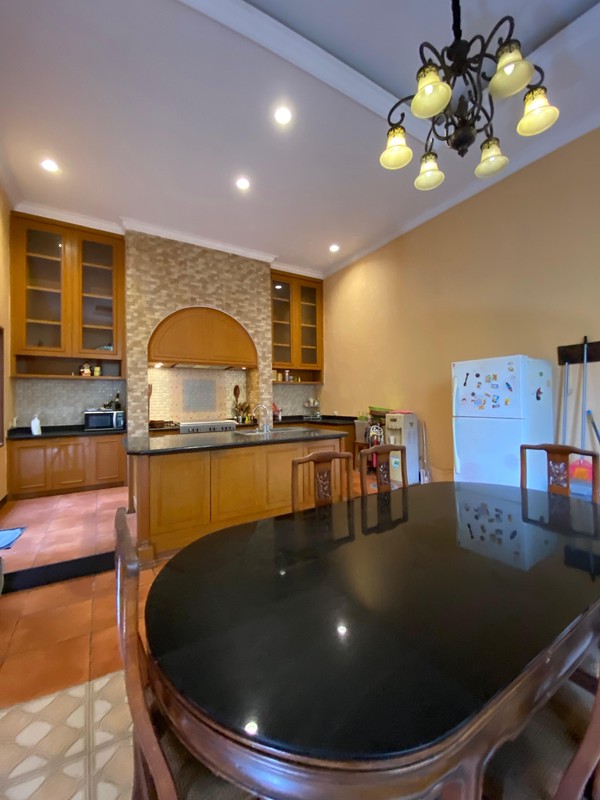 DISEWAKAN RUMAH MEWAH SPANISH STYLE DI VILLA RIVIERRA - PAKUWON CITY