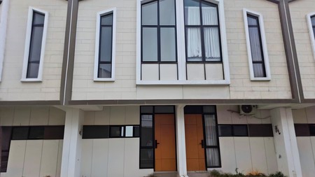 Rumah di Cluster Wimbledon Jababeka - Hunian Nyaman dan Strategis di Kawasan Modern