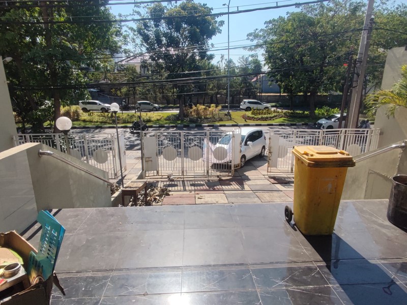 DISEWAKAN Gedung Komersial 3 Lt JL. IR Soekarno Surabaya (Merr Rungkut)