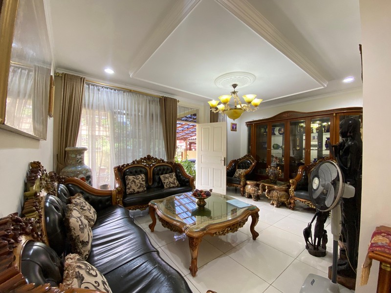 Rumah Terawat dan Rapi dalam Komplek Ternama di Cinere