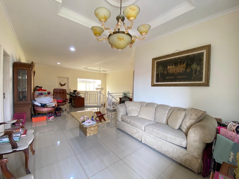 Rumah Terawat dan Rapi dalam Komplek Ternama di Cinere