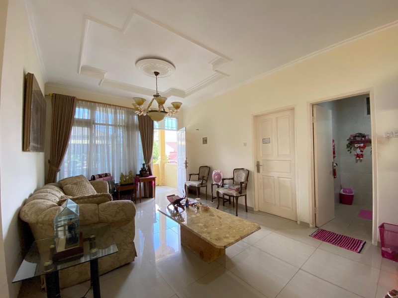 Rumah Terawat dan Rapi dalam Komplek Ternama di Cinere