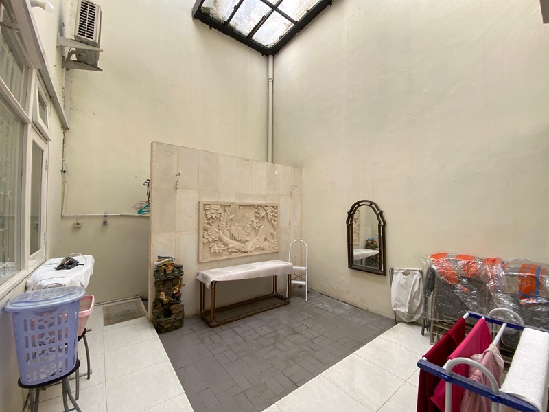 Rumah Terawat dan Rapi dalam Komplek Ternama di Cinere