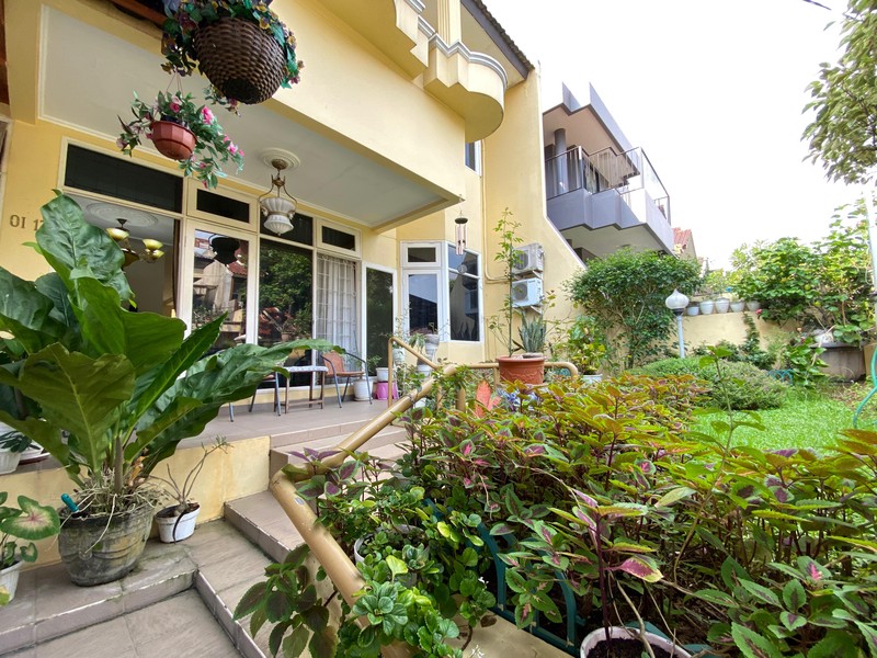 Rumah Terawat dan Rapi dalam Komplek Ternama di Cinere