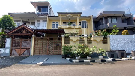 Rumah Terawat dan Rapi dalam Komplek Ternama di Cinere