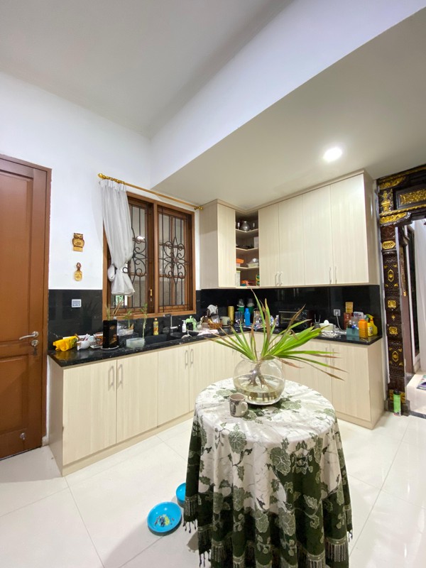 Rumah Etnik Mewah di Cinere