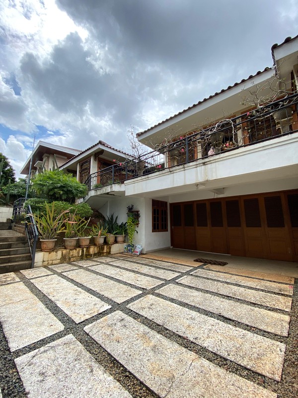 Rumah Etnik Mewah di Cinere