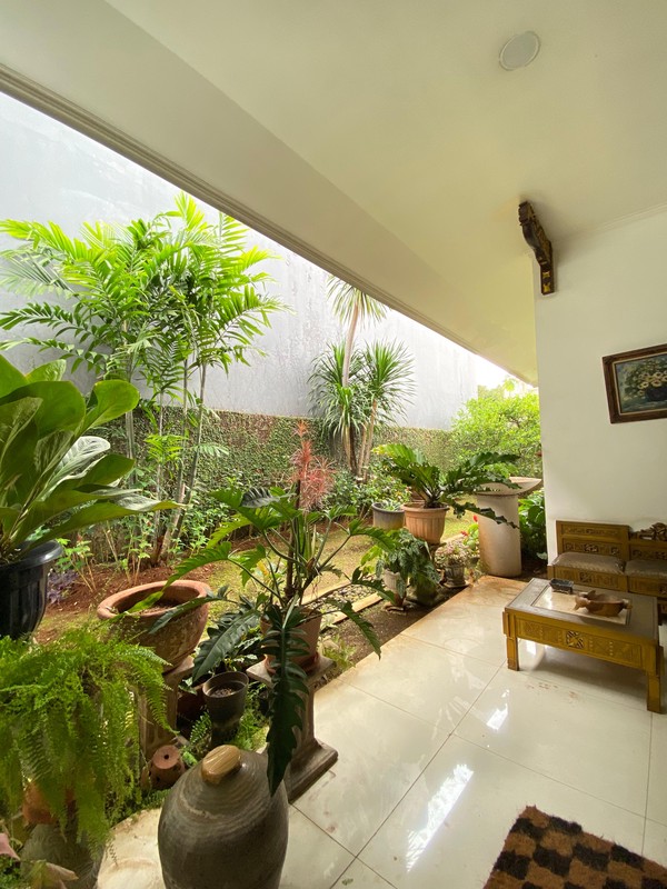 Rumah Etnik Mewah di Cinere