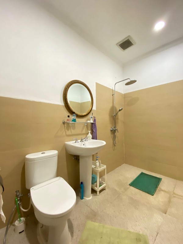 Rumah Etnik Mewah di Cinere