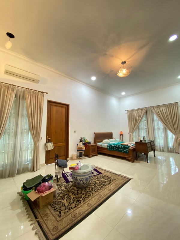 Rumah Etnik Mewah di Cinere