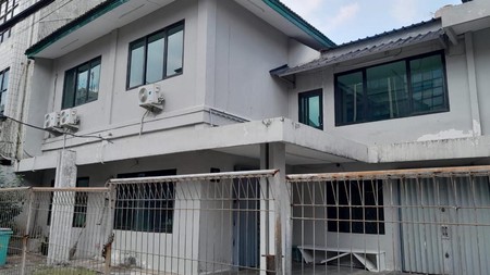 Disewa Gedung kantor 2,5 lantai, Gambir, Jakarta Pusat