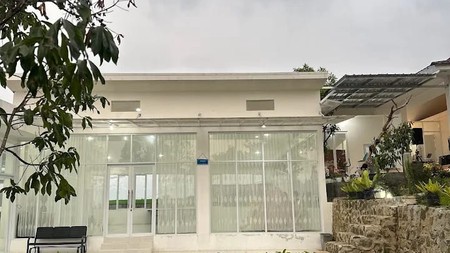 Villa Asri dengan Halaman Luas Lingkungan Nyaman @Ciawi, Bogor