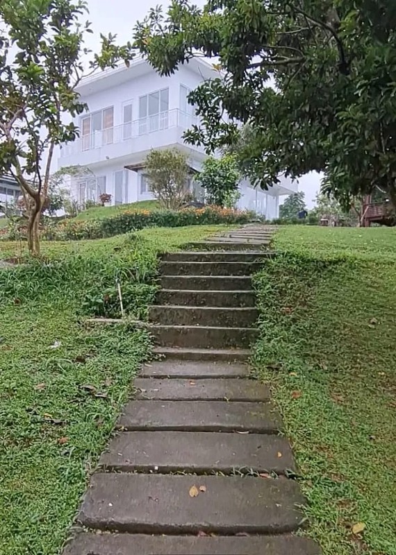 Villa Asri dengan Halaman Luas Lingkungan Nyaman @Ciawi, Bogor