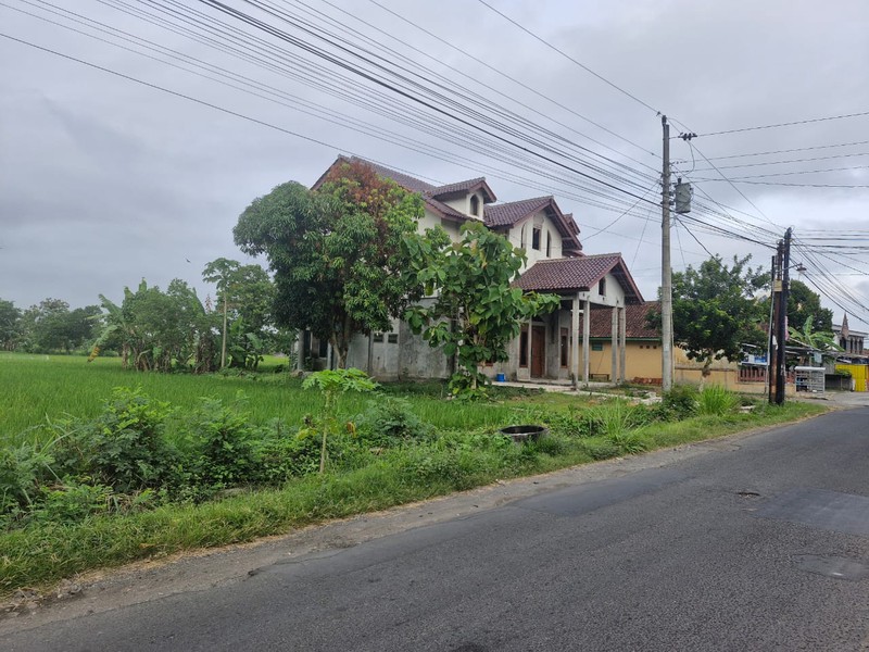 Dijual Tanah Bonus Bangunan 2 Lantai Di Prambanan Sleman View Sawah