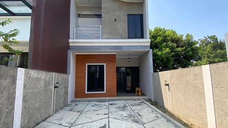 Rumah 2 lantai modern di Pondok Cabe
