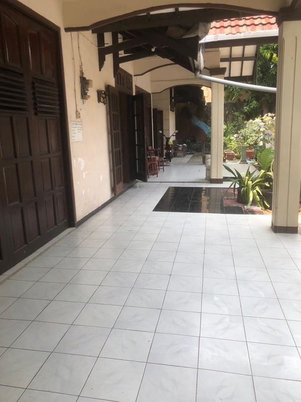 Rumah Mewah 5 Kamar di Rewwin Waru - Dekat Tol, Sekolah, dan Bandara Juanda