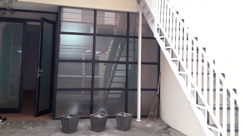 Rumah 2 Lantai Lokasi dekat Balai Sudirman Tebet Jaksel