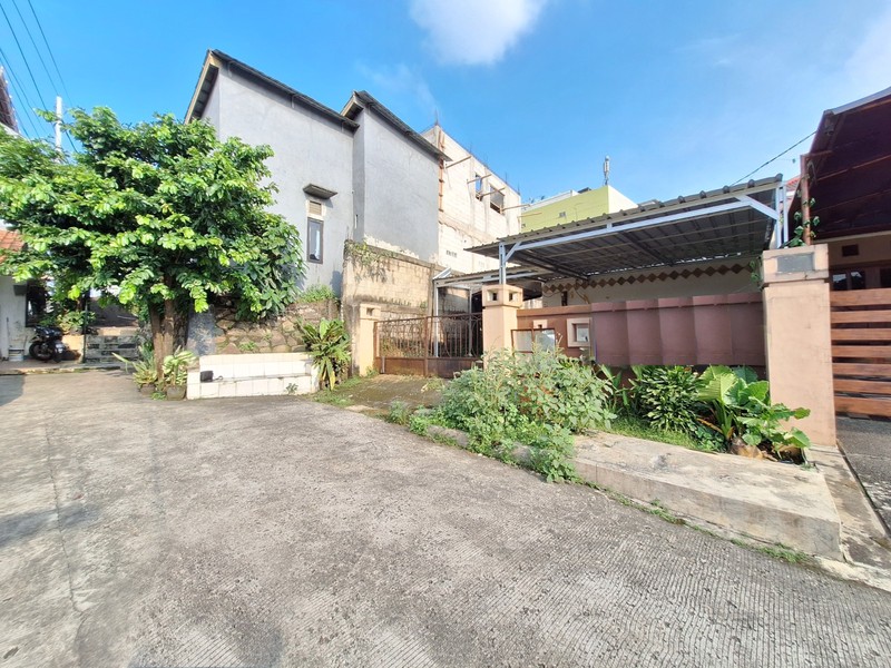 Rumah murah hitung tanah di Mega Cinere