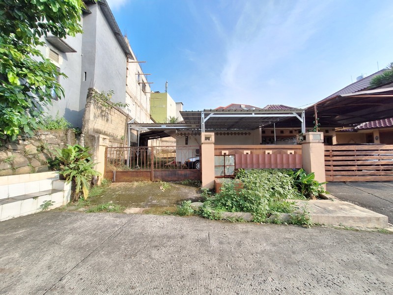 Rumah murah hitung tanah di Mega Cinere